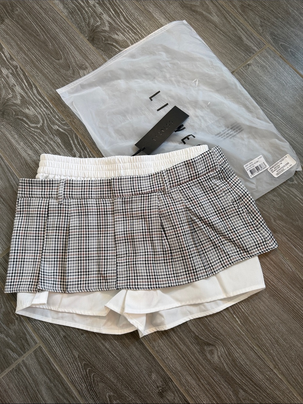 🎉NWT Lioness Uncharted beige Plaid 2pc Skort set size small NEW!!!